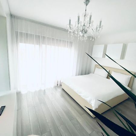 Venetia Apartament - Timisoara Apartment ภายนอก รูปภาพ