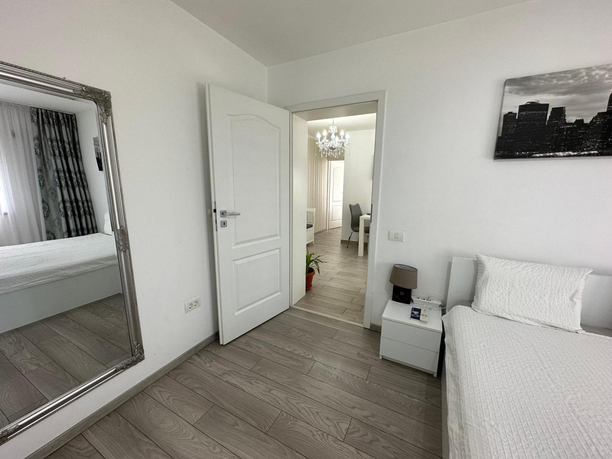 Venetia Apartament - Timisoara Apartment ภายนอก รูปภาพ